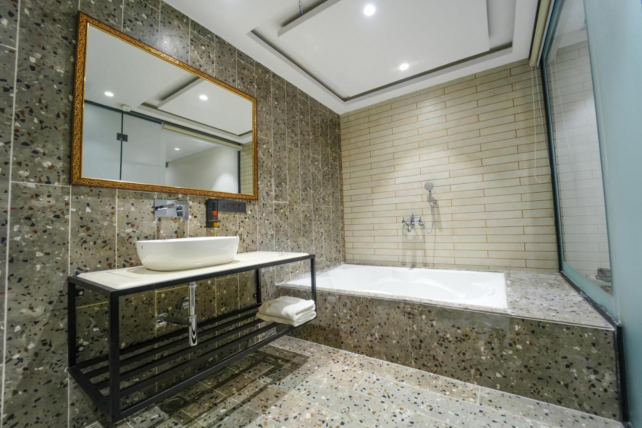 Clay Inn Hotels, Paschim Vihar Delhi  Dış mekan fotoğraf