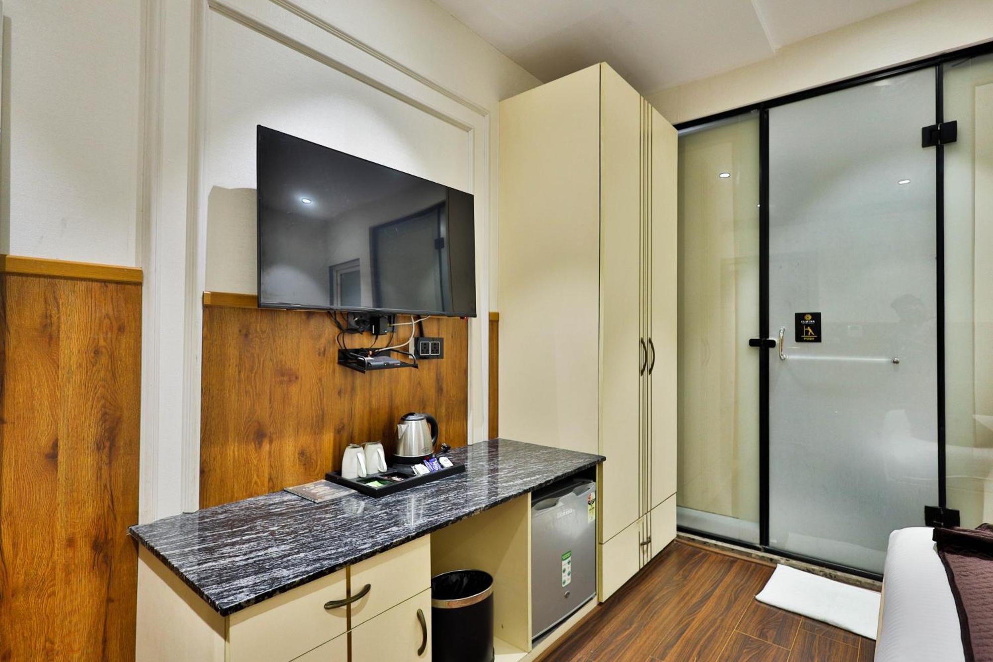Clay Inn Hotels, Paschim Vihar Delhi  Dış mekan fotoğraf