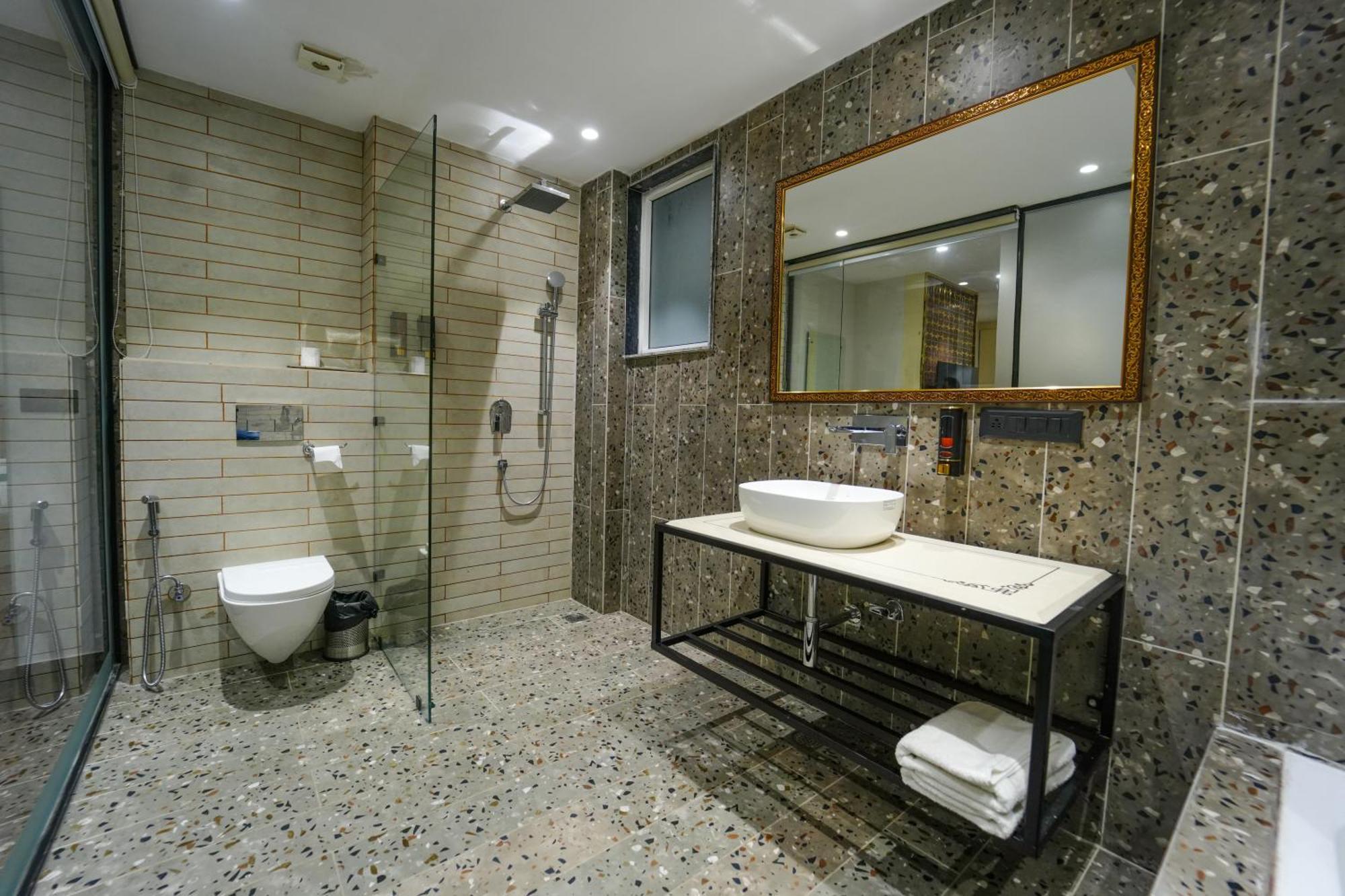 Clay Inn Hotels, Paschim Vihar Delhi  Dış mekan fotoğraf