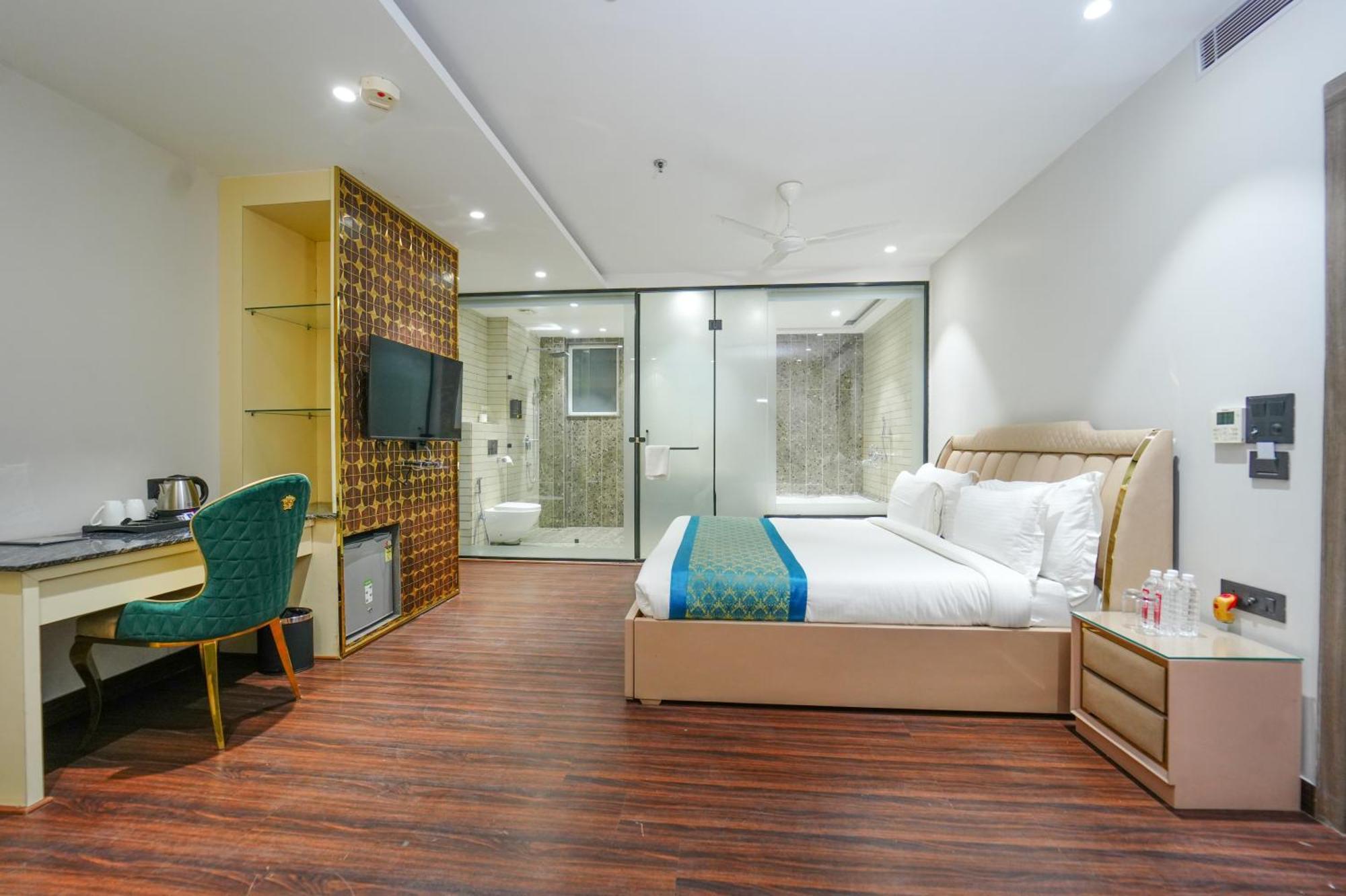 Clay Inn Hotels, Paschim Vihar Delhi  Dış mekan fotoğraf
